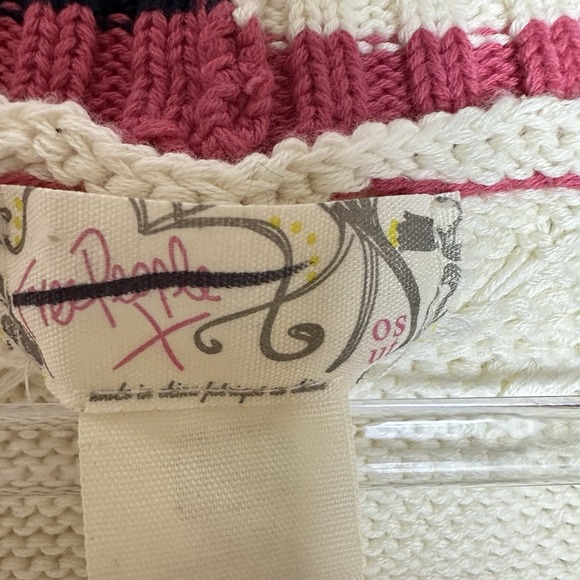 Free People Coastal Prep Poncho Vest Cable‎ Sweater Knit Pink Cream One Size - Picture 9 of 9